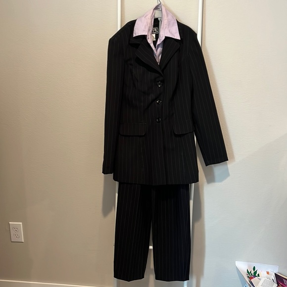 2 piece with mock under shirt size 5 - Picture 1 of 3